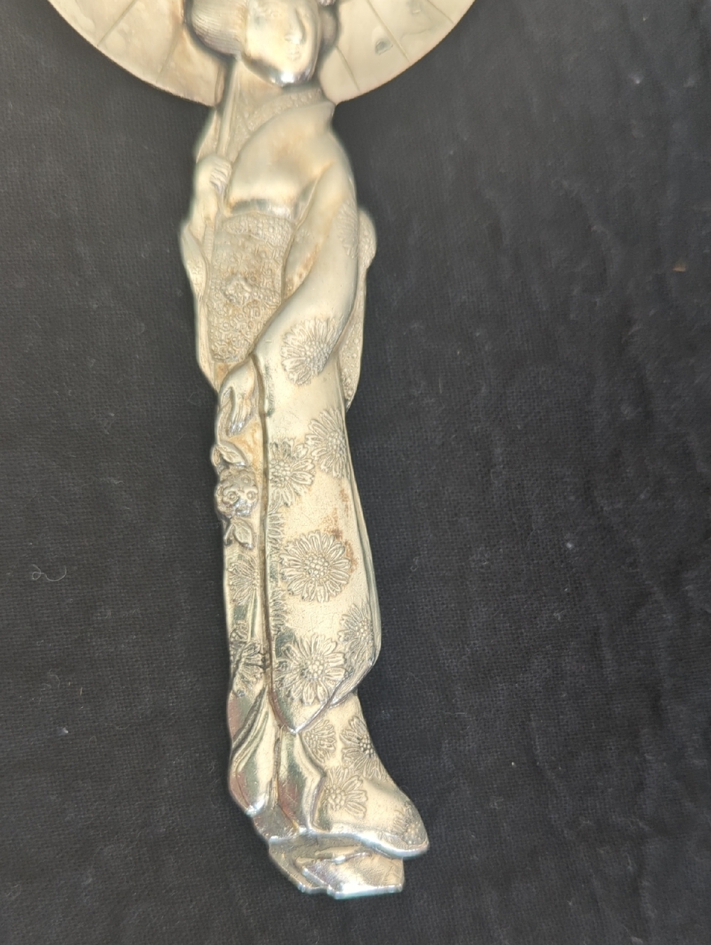 Japanese Geisha Tea Caddy Spoon 1930's/40's - Picture 5 of 5
